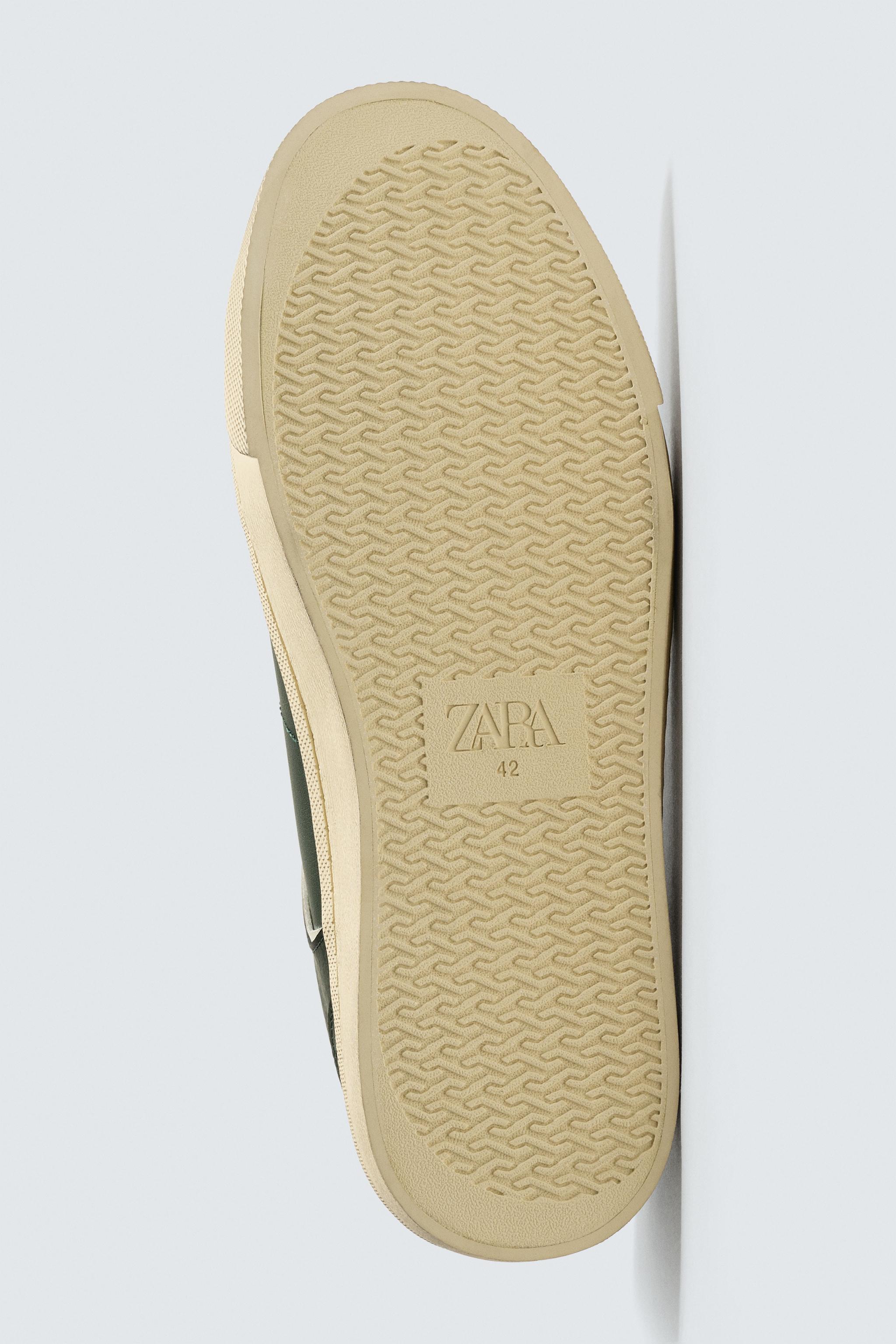CONTRAST SOLE SNEAKERS